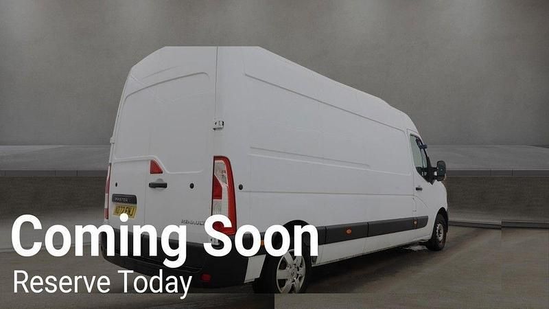 Used Renault Master Business 135 HP (99 kW) 2022 White MPV