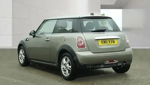 Used Mini ONE Hatch 98 HP (72 kW) 2011 Silver Hatchback