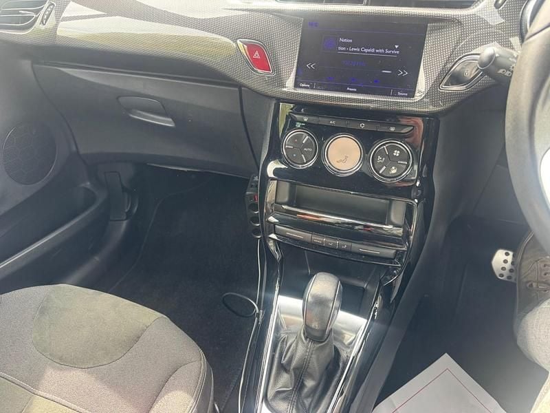 Used DS Automobiles DS3 Elegance 82 HP (60 kW) 2016 Blue Hatchback