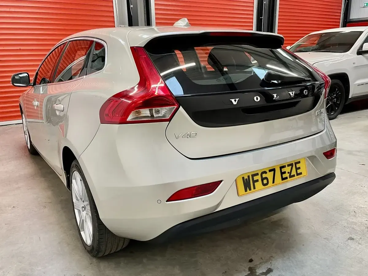 Used Volvo V40 Inscription 2017 Gold Hatchback
