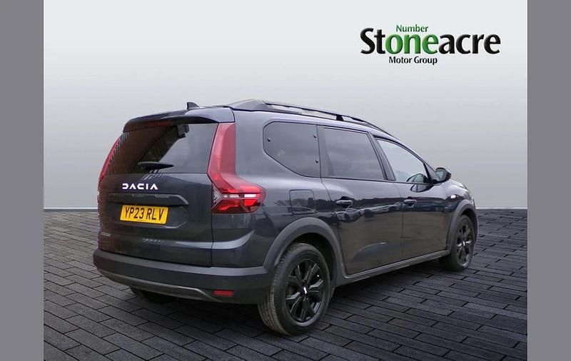 Used Dacia Jogger Extreme 110 HP (80 kW) 2023 Grey MPV
