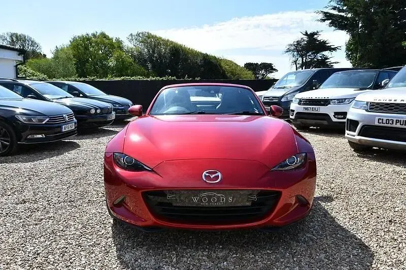 Usado Mazda MX5 Inclusive 160 HP (117 kW) 2017 Vermelho Cabrios