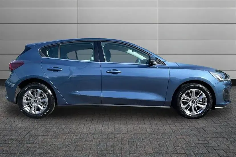 Usado Ford Focus Titanium 125 HP (91 kW) 2023 Azul Citadino