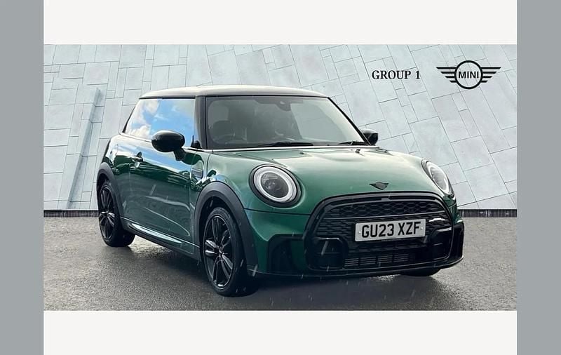 Green Used 2023 Mini Cooper Sport Hatchback | £20,875 (Good price) - Image 1/4