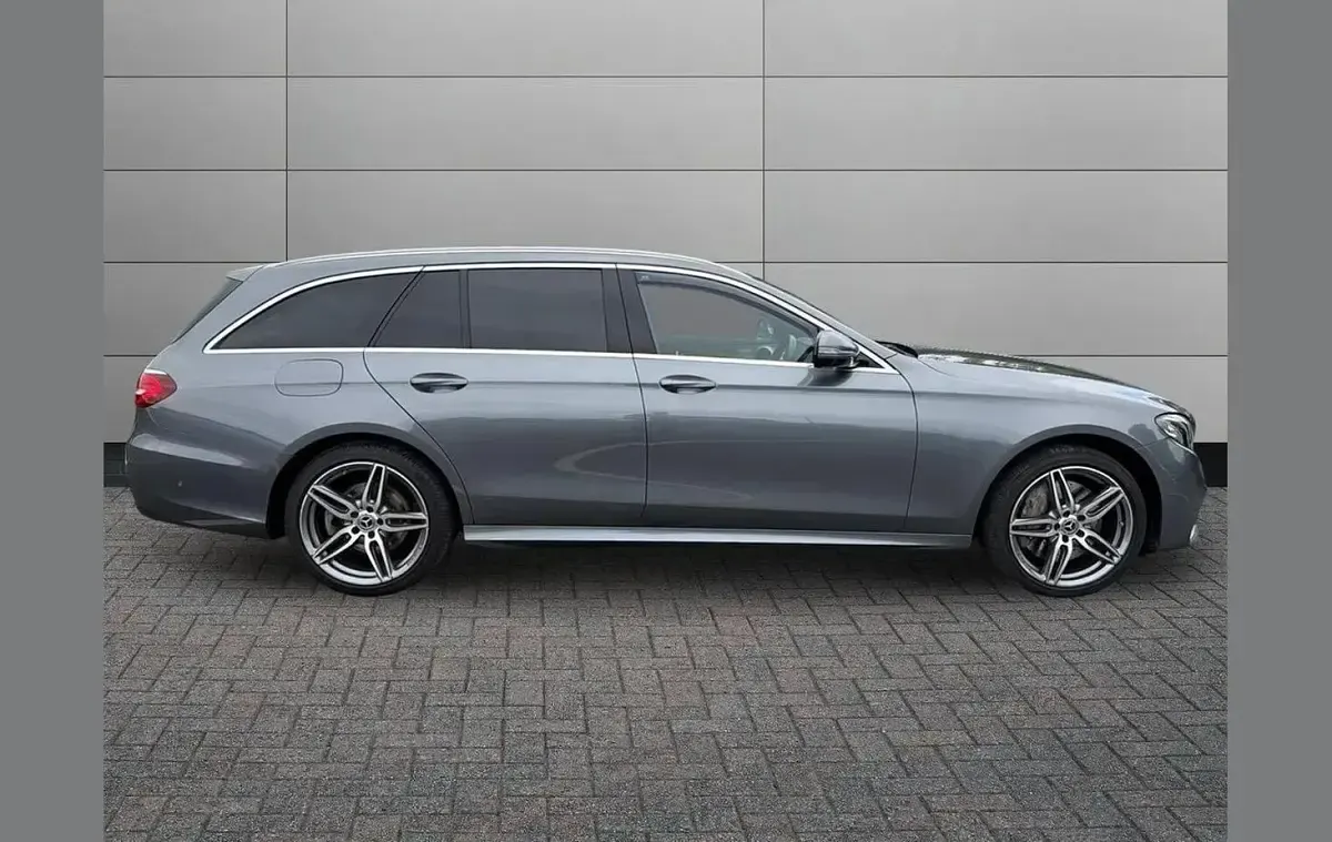 Used Mercedes E400 AMG line 334 HP (245 kW) 2018 Grey Estate