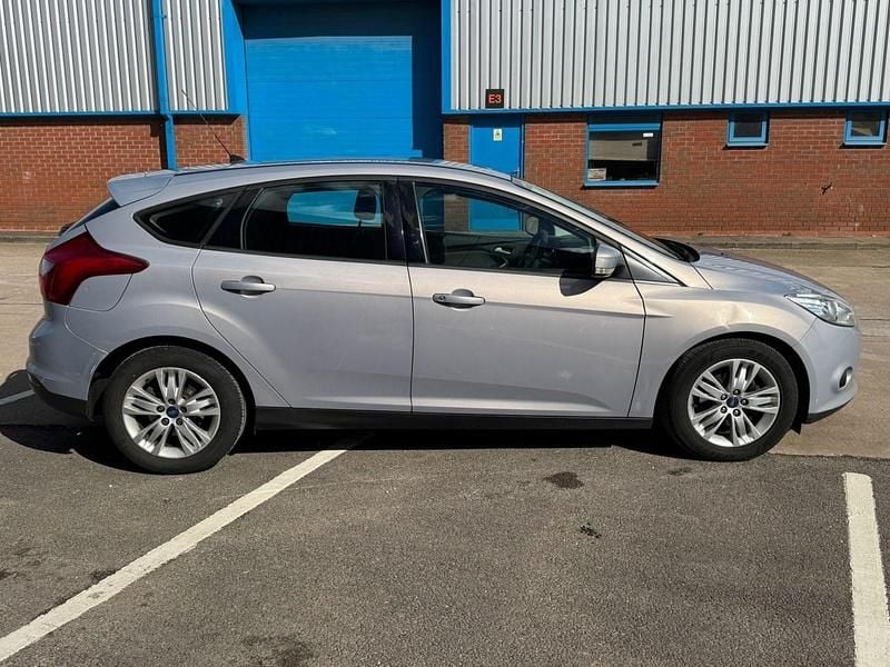 Used Ford Focus 2014 Silver Hatchback