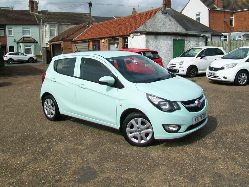Used Vauxhall Viva 75 HP (55 kW) 2017 Green Hatchback