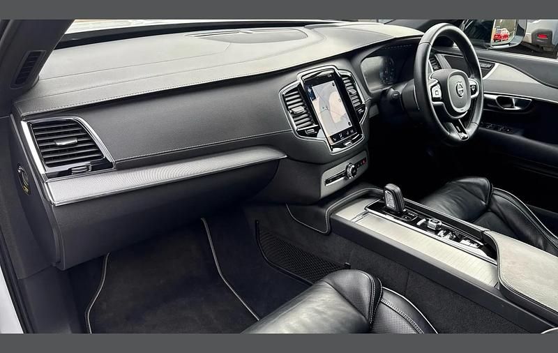 Used Volvo XC90 R-Design Pro 235 HP (172 kW) 2020 White SUV