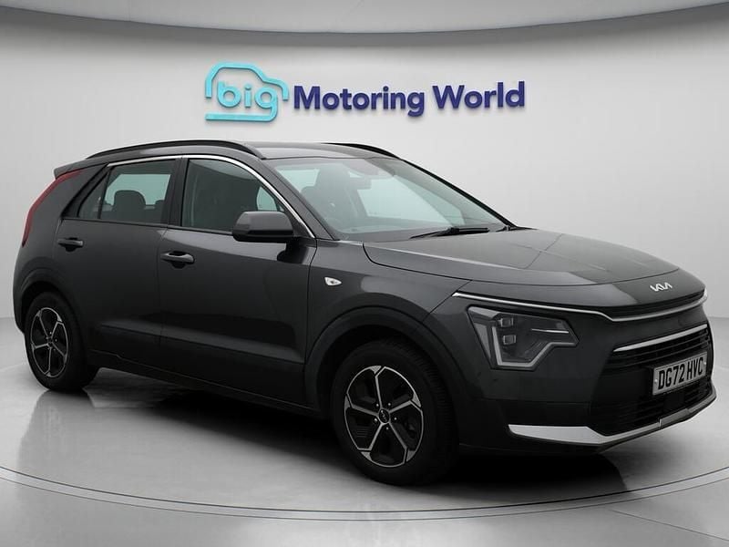 Grey Used 2022 Kia Niro SUV | £17,800 (Fair price) - Image 1/4