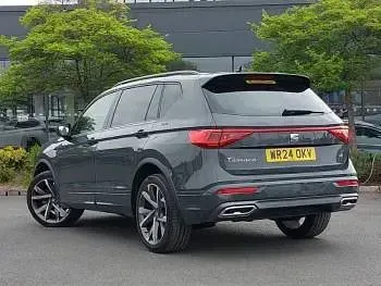 Używany Seat Tarraco FR Sport 150 KM (110 kW) 2024 Szary SUV