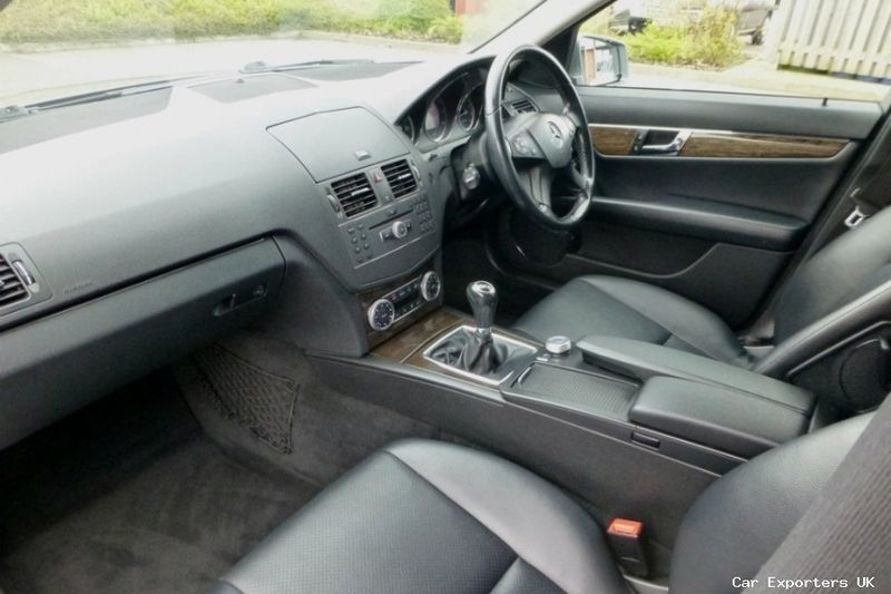 Used Mercedes C180 156 HP (114 kW) 2010 Sedan