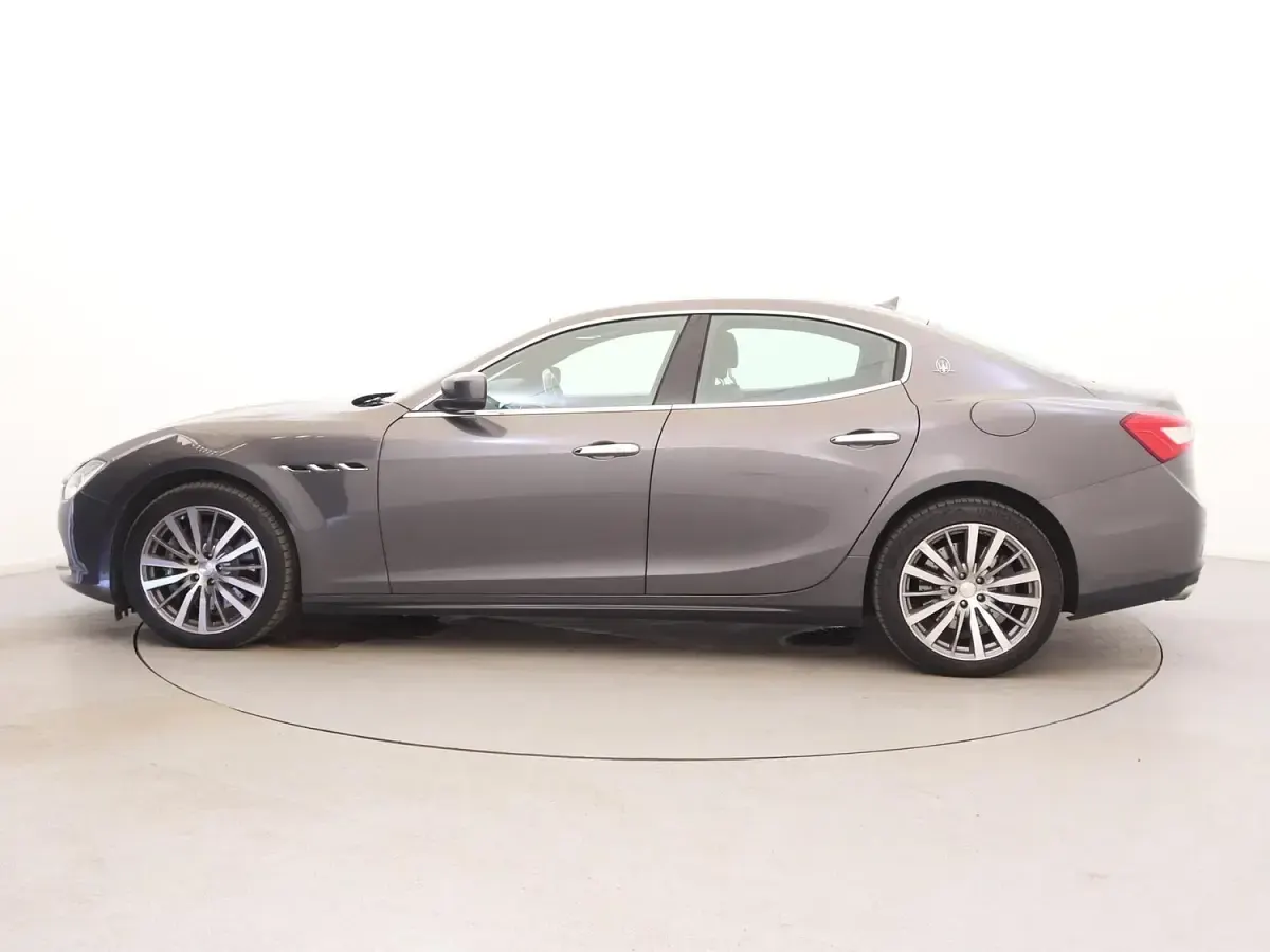 Used Maserati Ghibli 275 HP (202 kW) 2016 Grey Sedan