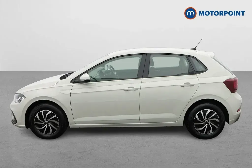 Begagnad VW Polo Life 2022 Grå Halvkombi