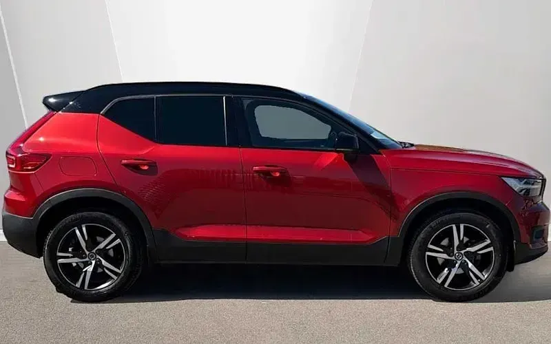 Used Volvo XC40 R-Design 163 HP (119 kW) 2021 SUV