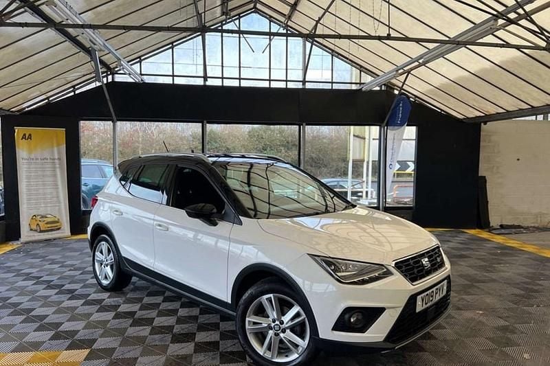 White Used 2019 Seat Arona FR SUV | £8,995 (Super price) - Image 1/1