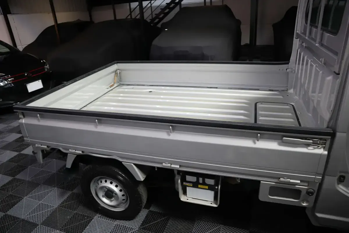 Used Suzuki Carry 2014 Silver Pickup