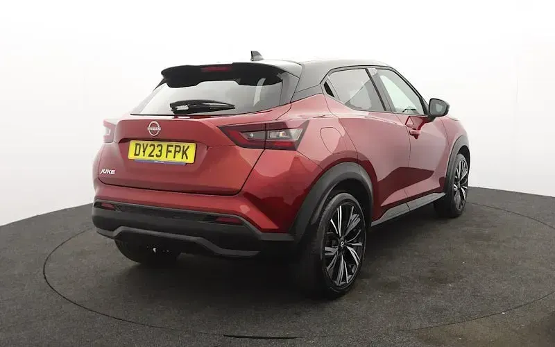 Used Nissan Juke Tekna+ 114 HP (83 kW) 2023 Red SUV