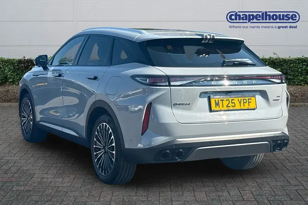 Used Omoda 9 537 HP (394 kW) 2025 SUV