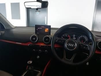 Begagnad Audi Q2 Sport 116 HK (85 kW) 2019 Blå SUV
