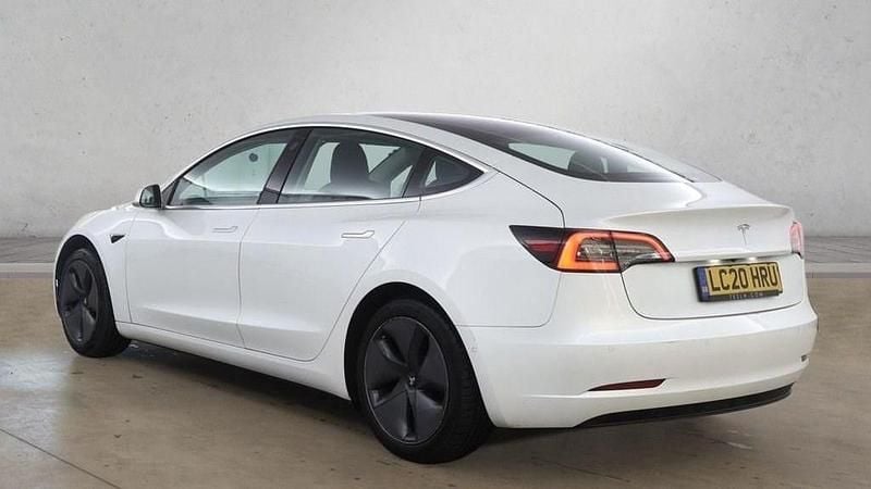 Used Tesla Model 3 Standard Range Plus 177 kW (241 HP) 2020 White Sedan
