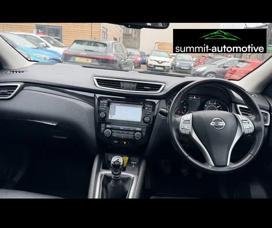 Used Nissan Qashqai Tekna 110 HP (80 kW) 2015 Black SUV