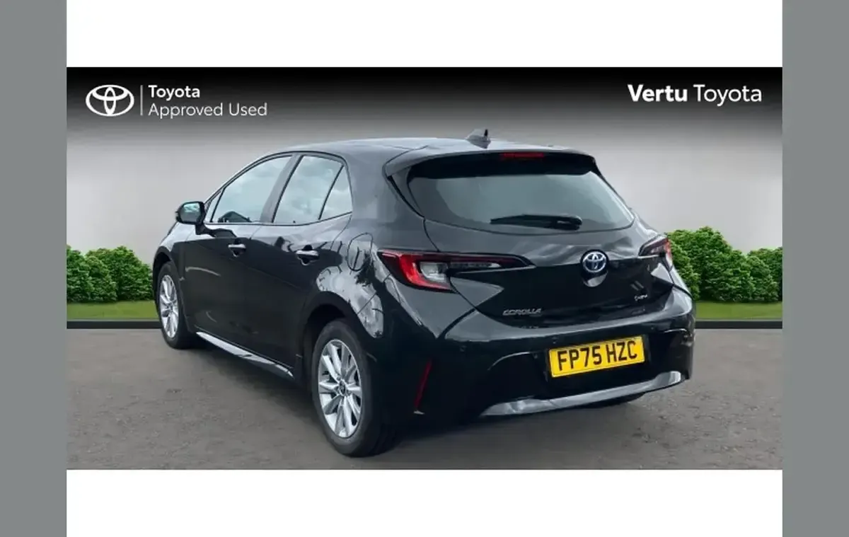 Used Toyota Corolla 196 HP (144 kW) 2025 Black Hatchback