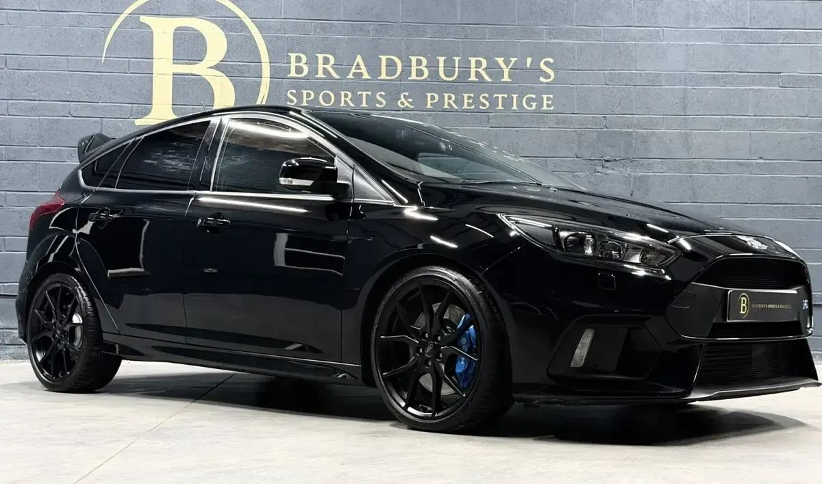 Used Ford Focus RS 350 HP (257 kW) 2017 Black Hatchback