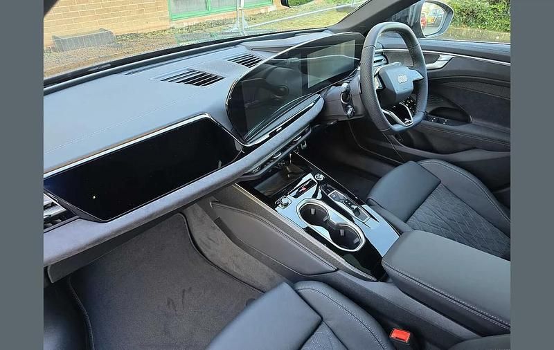 Used Audi A6 Sport 204 HP (150 kW) 2025 Green Estate