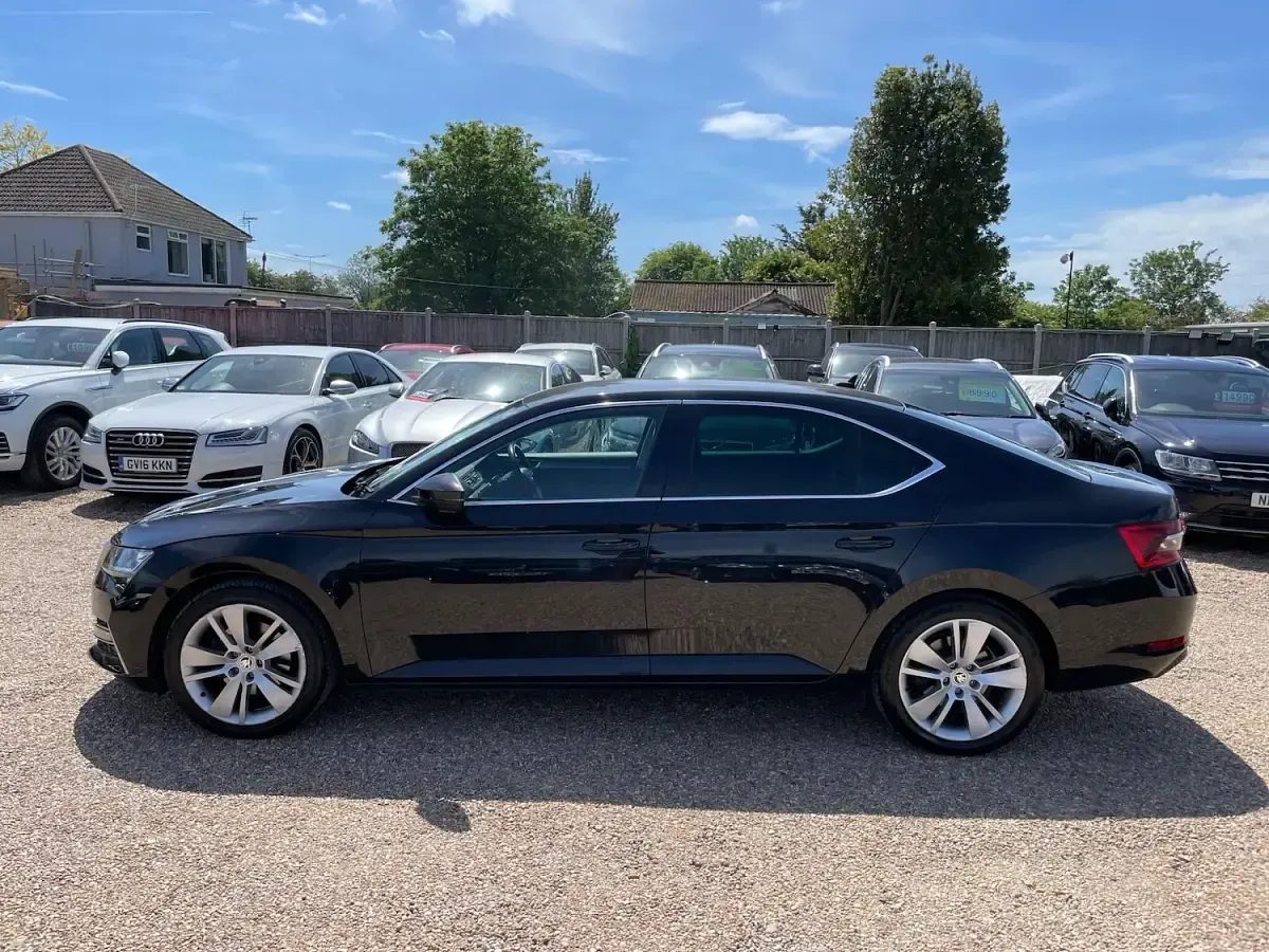 Used Skoda Superb SE L 218 HP (160 kW) 2020 Black Hatchback