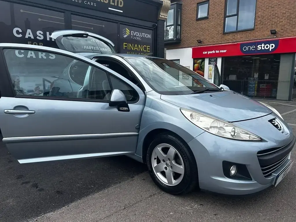 Second-hand Peugeot 207 Envy 2011 Albastru Hatchback