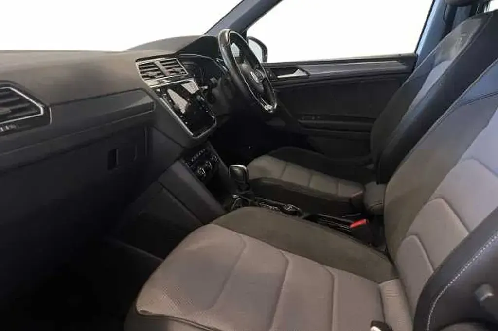 Used VW Tiguan R-line 150 HP (110 kW) 2020 Pure white SUV