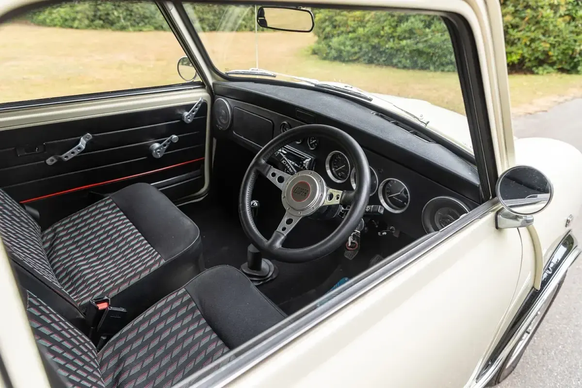 Used Austin Mini 1989 White/black