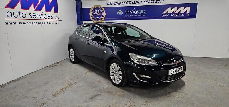 Used Vauxhall Astra Elite 2014 Green Hatchback