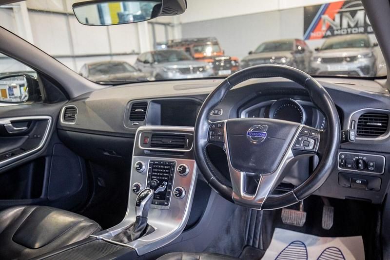 Used Volvo V60 CC 150 HP (110 kW) 2017 Bronze Estate