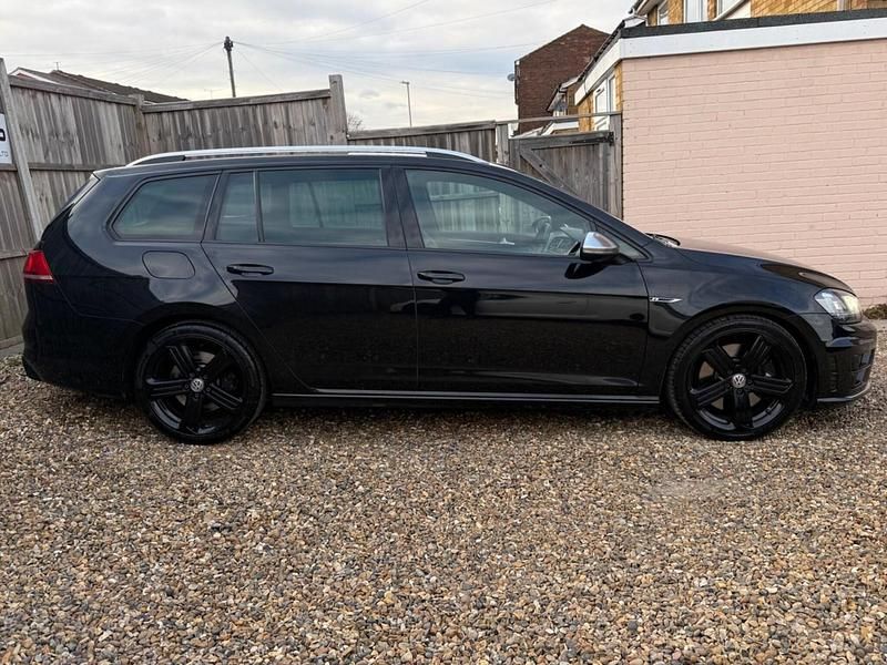 Begagnad VW Golf VII R 2016 Svart Kombi