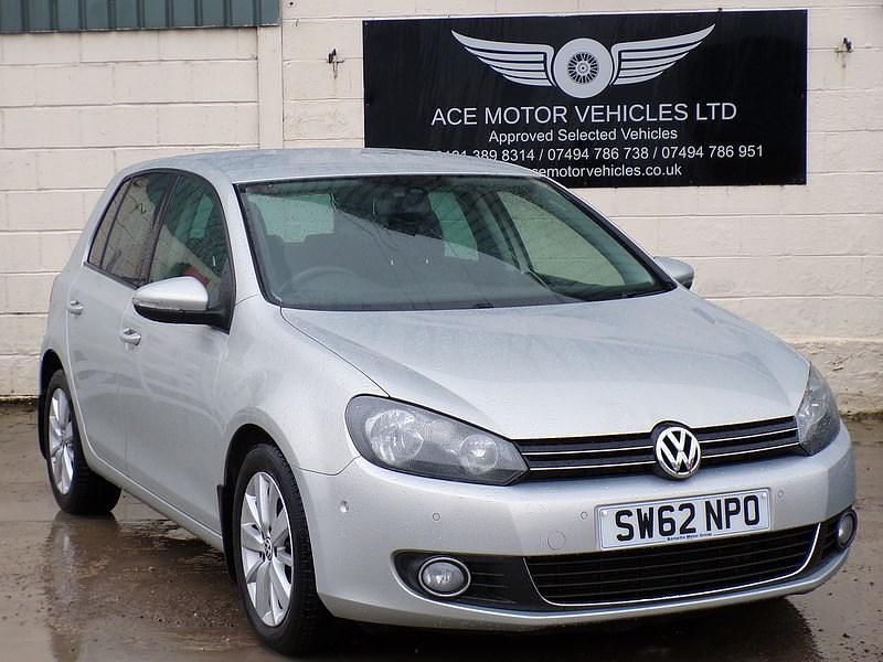 Used VW Golf VII Match 105 HP (77 kW) 2012 Silver Hatchback