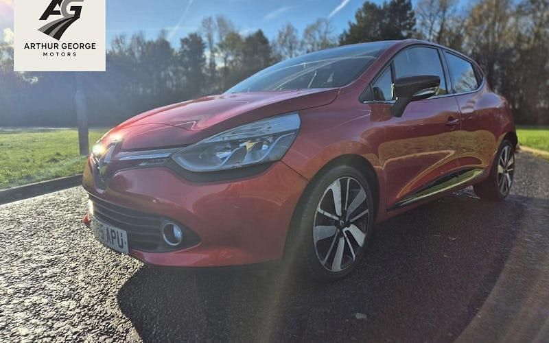 Used Renault Clio IV Dynamique 90 HP (66 kW) 2016 Hatchback