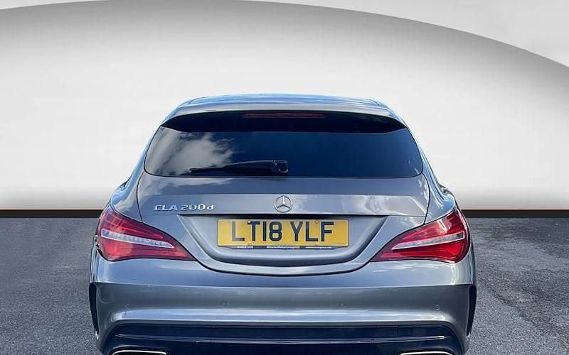 Used Mercedes CLA200 136 HP (100 kW) 2017 Grey Estate