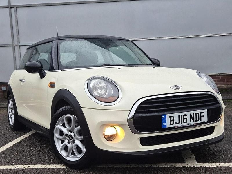 Used Mini Cooper Hatch 136 HP (100 kW) 2016 White Hatchback