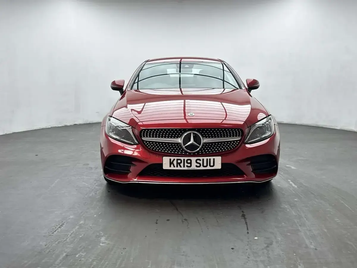Used Mercedes C220 AMG Line Premium 194 HP (142 kW) 2019 Red Coupe