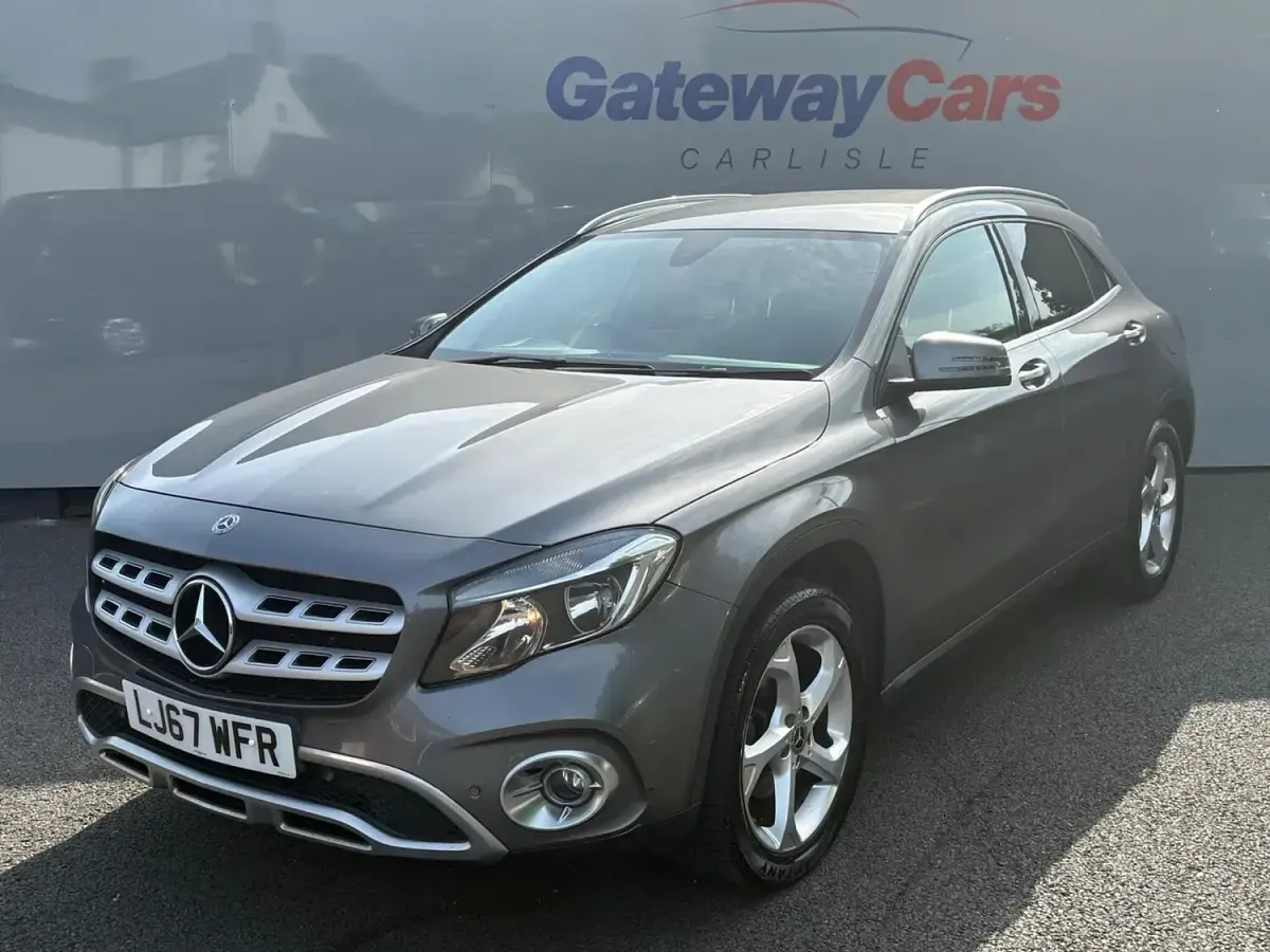 Used Mercedes GLA200 Executive 136 HP (100 kW) 2017 Grey SUV