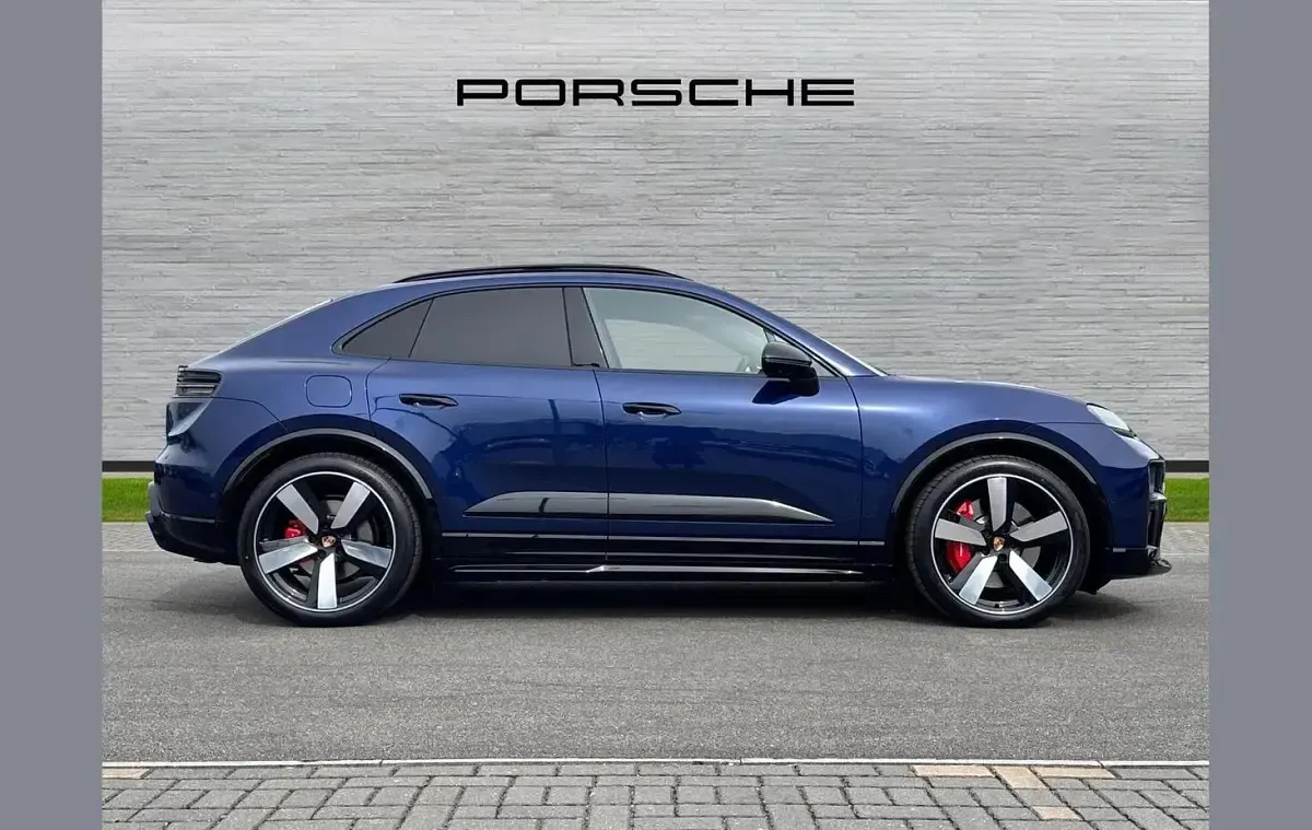 Used Porsche Macan 419 kW (571 HP) 2026 Blue SUV