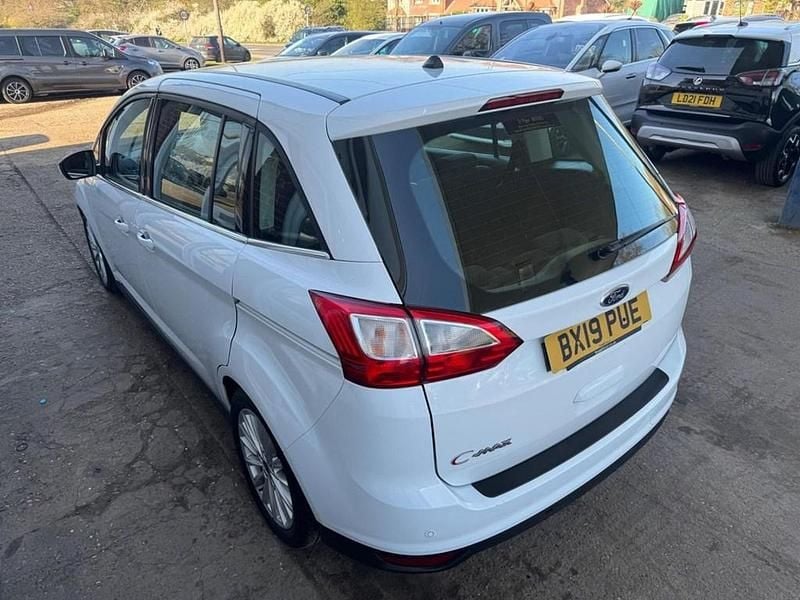 Used Ford Grand C-Max Titanium 120 HP (88 kW) 2019 White MPV