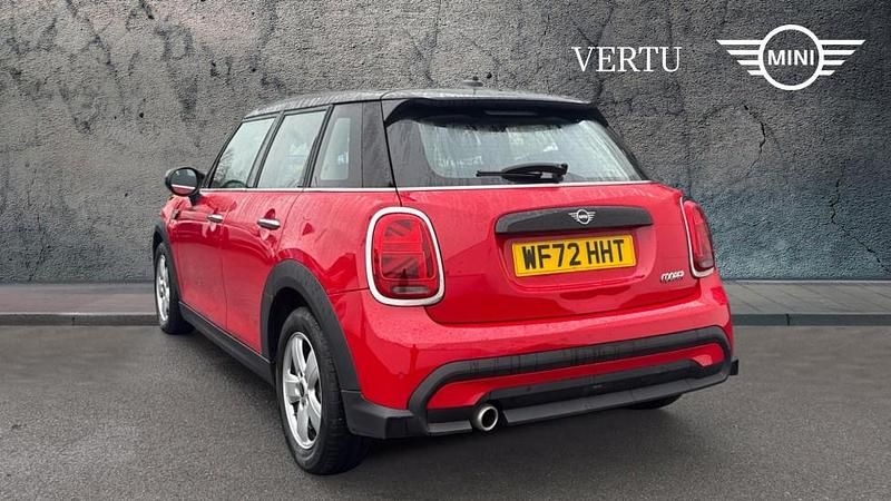 Used Mini Cooper Classic 134 HP (98 kW) 2022 Red Hatchback