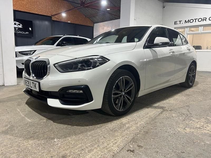 Used BMW 118 Sport Line 2021 White Hatchback