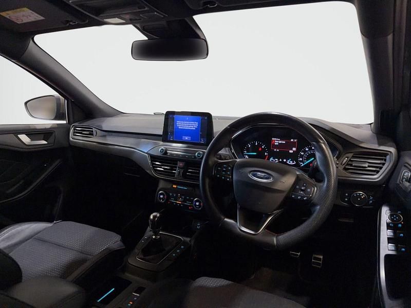 Used Ford Focus ST-Line X 120 HP (88 kW) 2019 Silver Estate