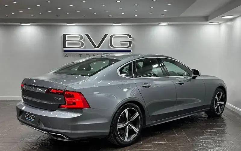 Used Volvo S90 R-Design 190 HP (139 kW) 2018 Grey Sedan