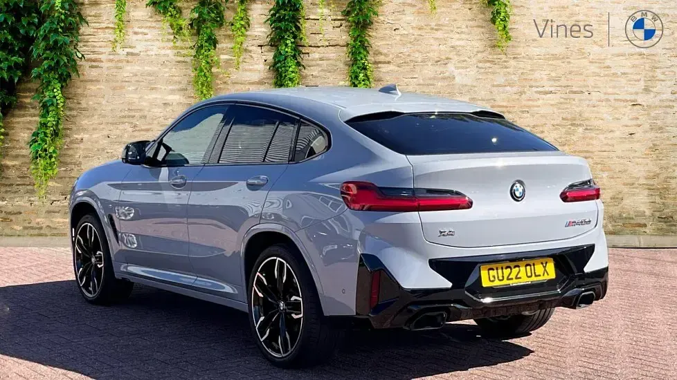 Usado BMW X4 Comfort Edition 335 CV (246 kW) 2022 Gris SUV