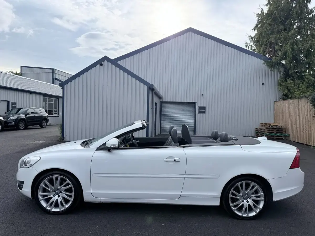 Used Volvo C70 SE Lux 2012 White Cabriolet