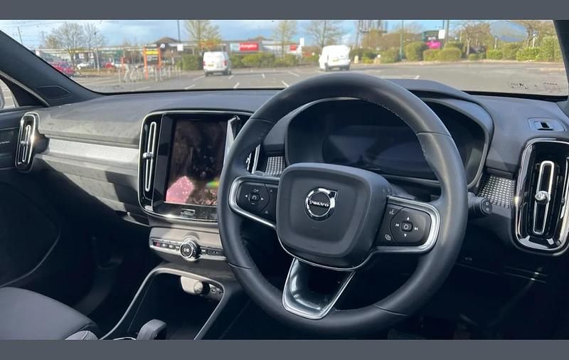 Used Volvo EX40 Ultra 185 kW (252 HP) 2025 Blue SUV